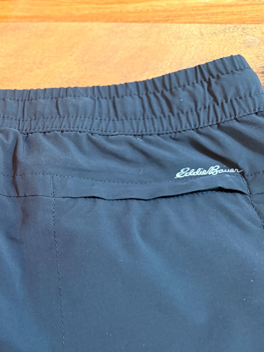 Eddie Bauer Black womens Athletic travel joggers - Picture 4 of 4